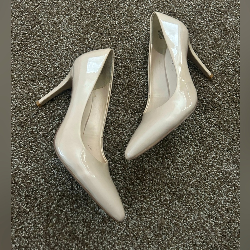 Nine West Cream Pointed Toe Heels